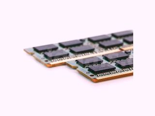 Čína zahajuje výrobu domácích čipů DRAM