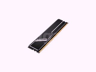 GIGABYTE zahrnuje paměťové moduly DDR4 s Chunkier Heatspreaders